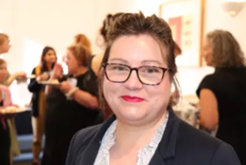 Dr Nia Thomas